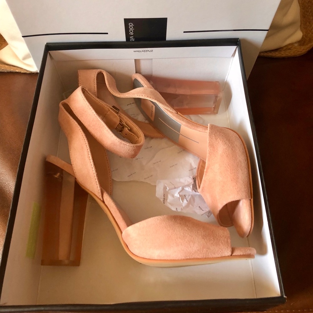 ✨HP✨{Dolce Vita} Suede Heels - Picture 7 of 8